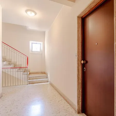 Lejlighed Guesthost - Cozy Flat In The Heart Of